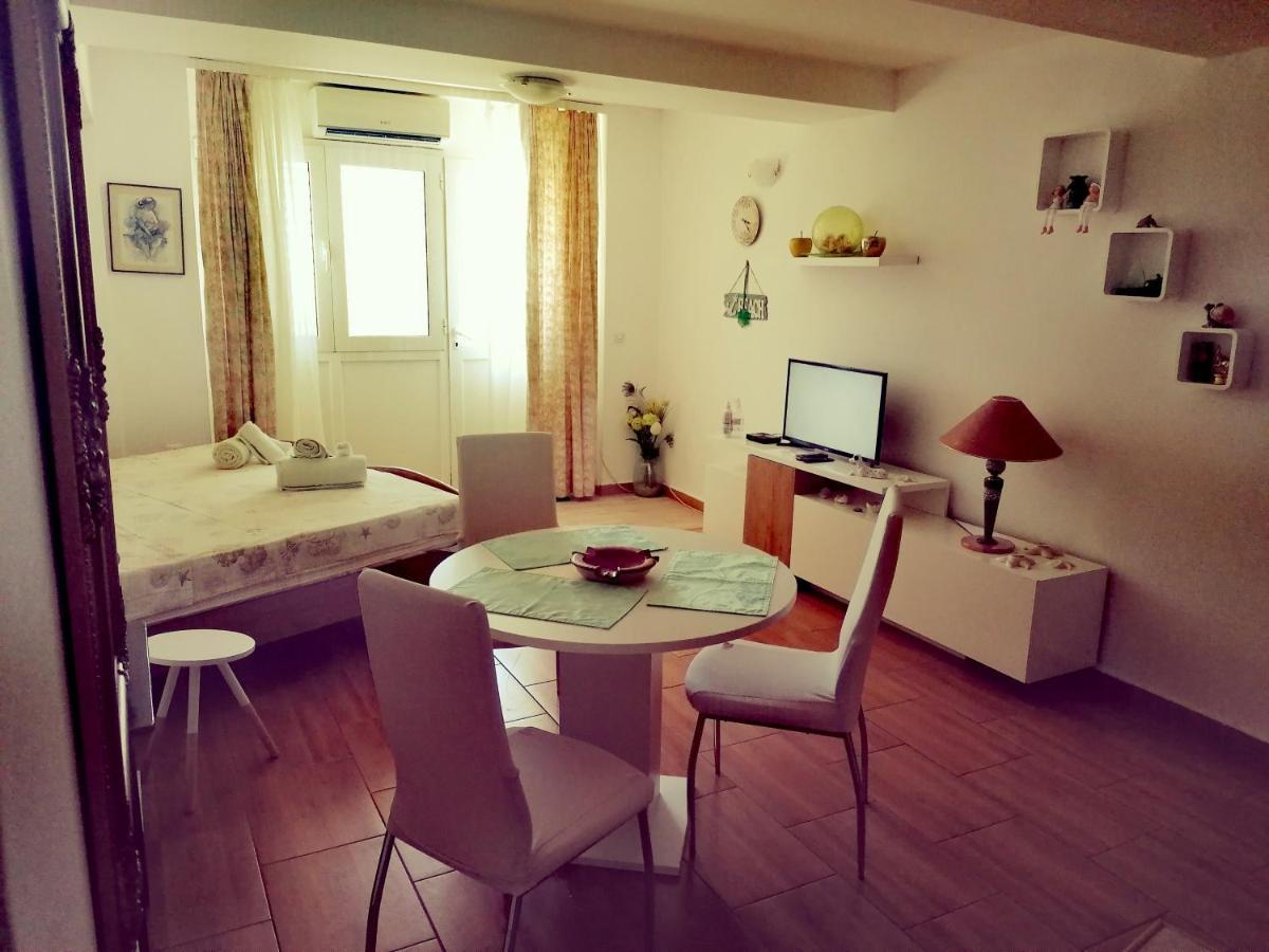 Apartment Lju On The Beach Split Exterior foto