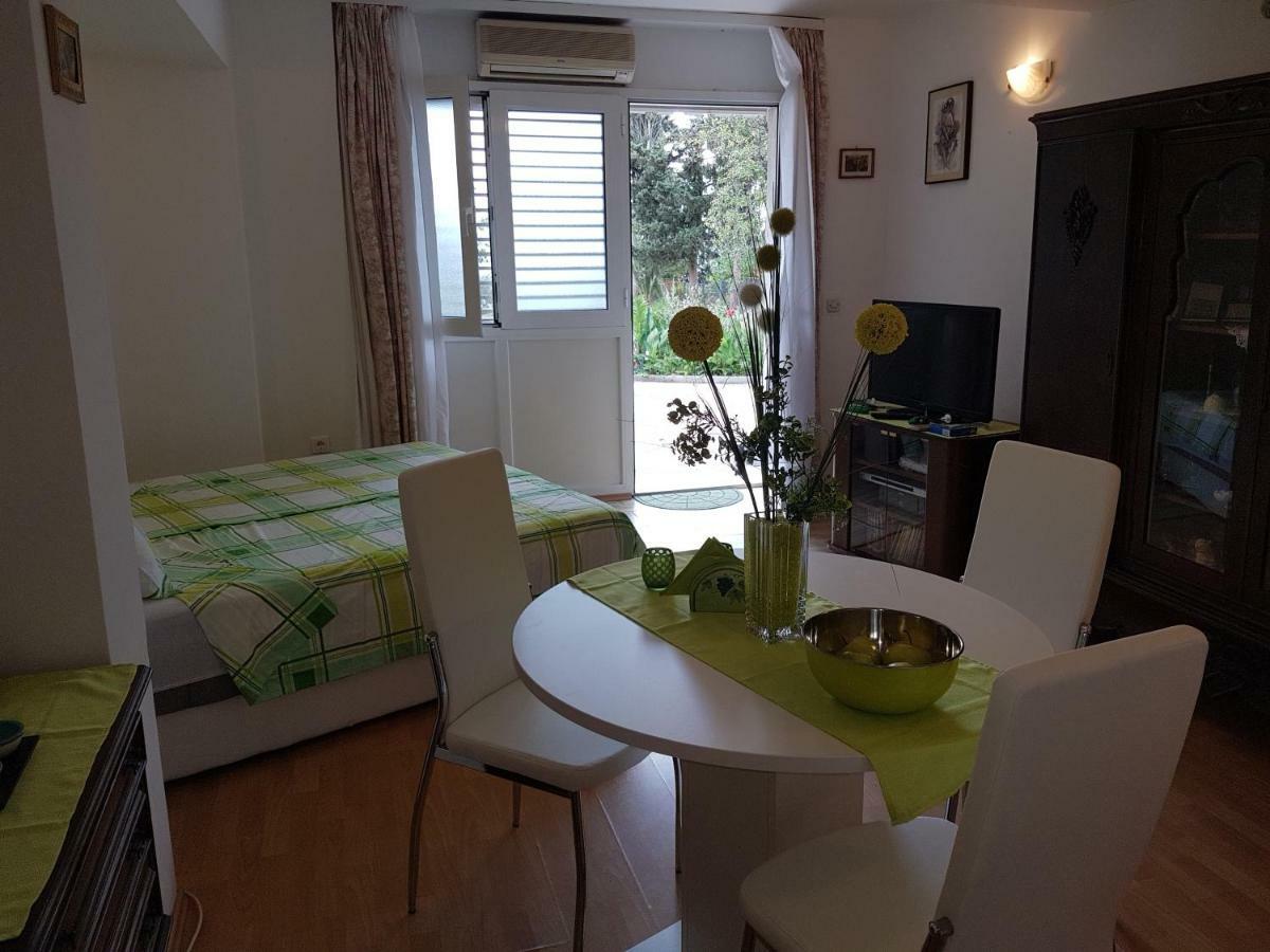Apartment Lju On The Beach Split Exterior foto